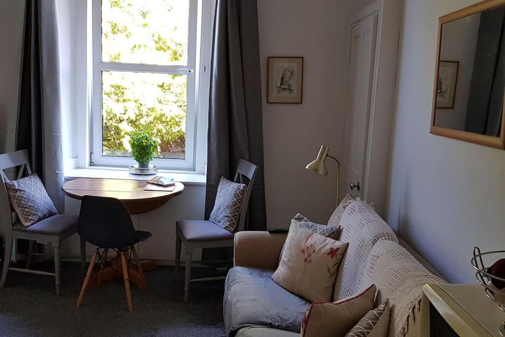 אדינבורו Nice Central Flat Walk To Princes Streetroyal Mile מראה חיצוני תמונה